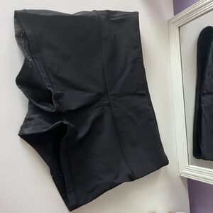 Lululemon black Bikershorts